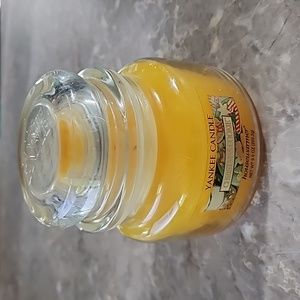 Yankee Candle- Christmas Cookie scent 9.5 oz